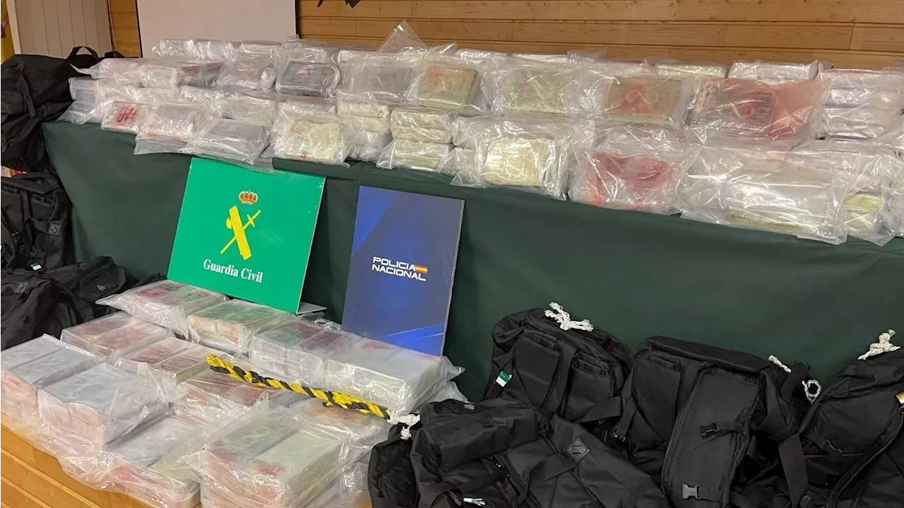 Cuatro detenidos a prisión al intervenirse cocaína en un naufragio en Asturias