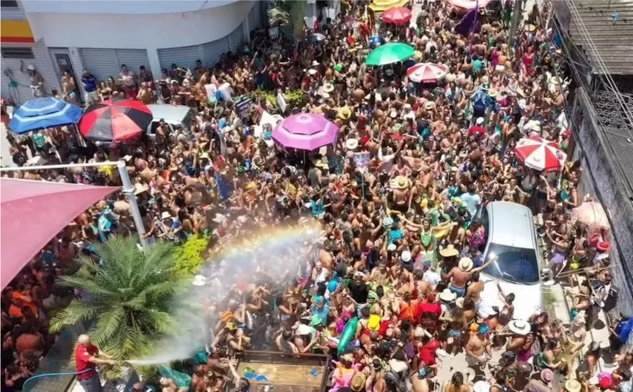 Caxias Water Planet embarca no trem e leva o Carnaval para Duque de Caxias