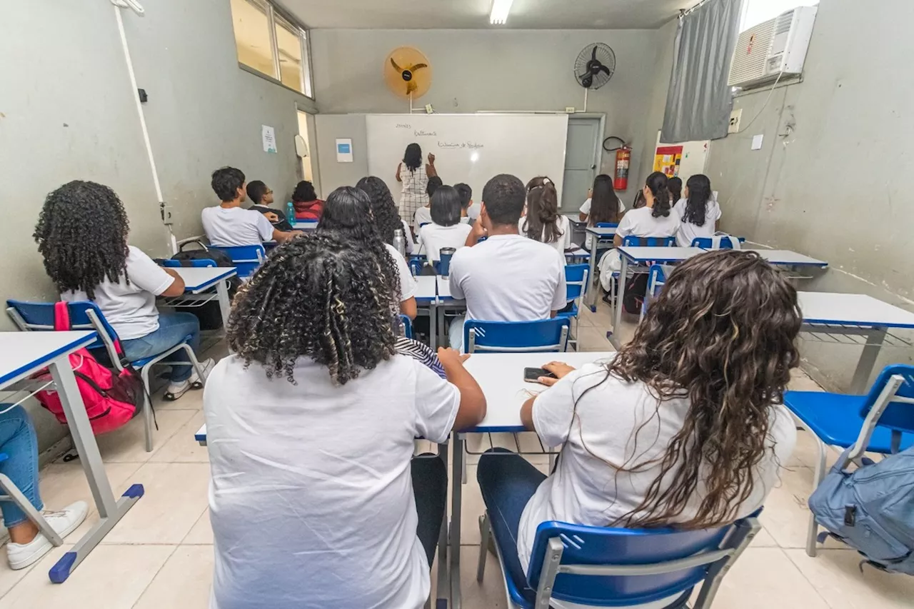 MEC Ratifica Reajuste do Piso Salarial para Professores da Educação Básica