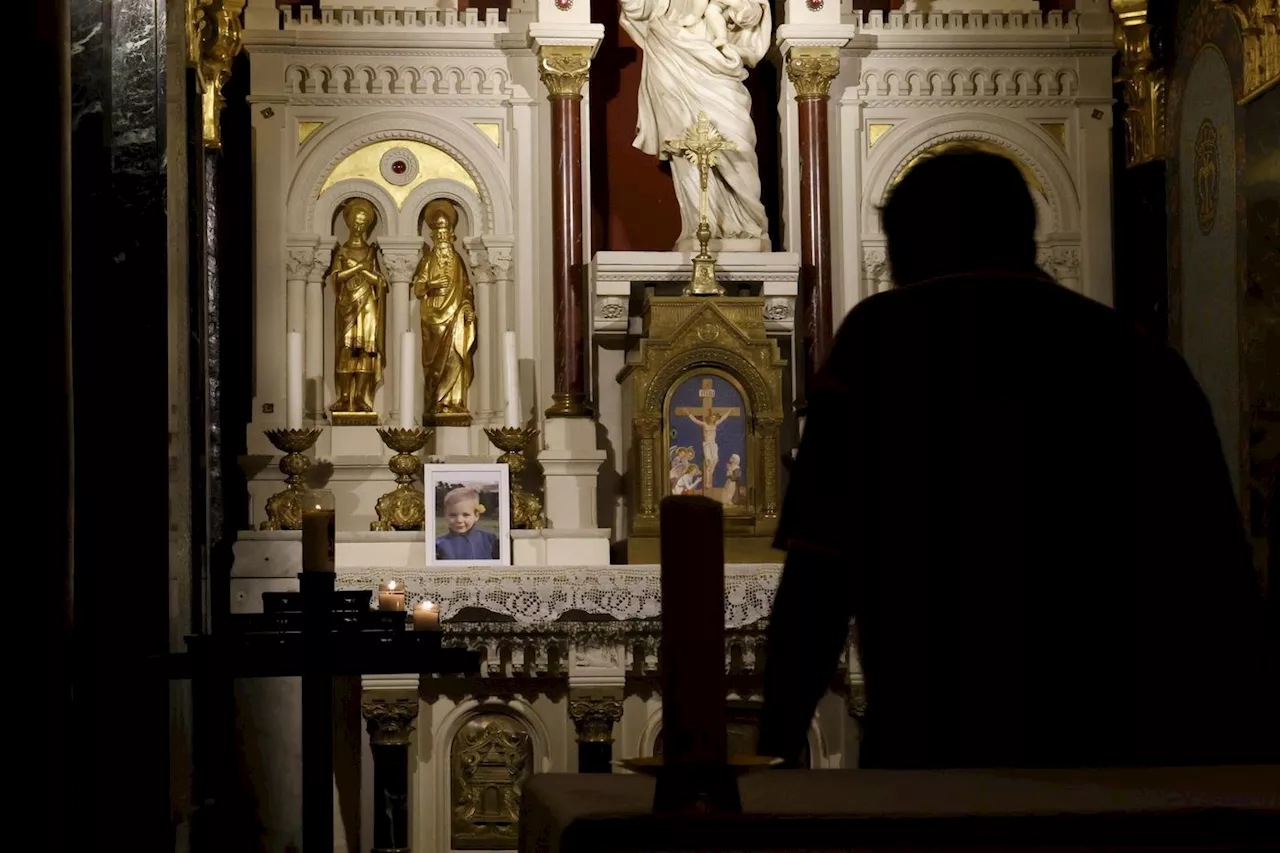 Messe d'adieu pour Émile, le petit garçon disparu en juillet 2023