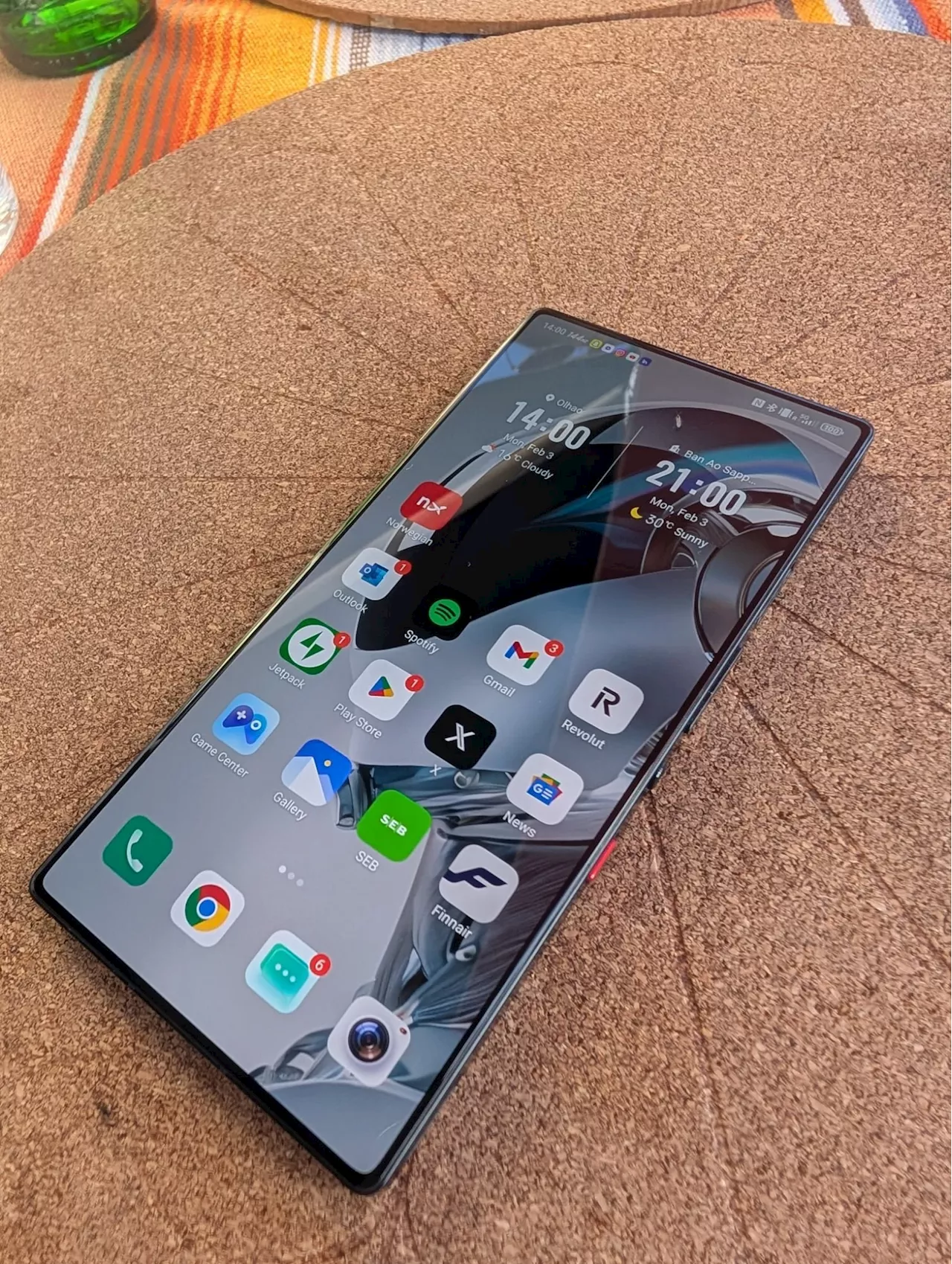 Redmagic 10 Pro+: En Skärm som Stickers Ut