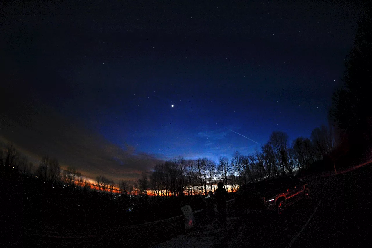 Planet parade: Venus, Mars, Jupiter, Saturn and Mercury make for a skywatching spectacle