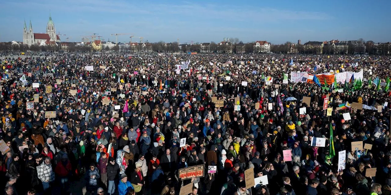 Hunderttausende demonstrieren gegen Rechts und für Demokratie