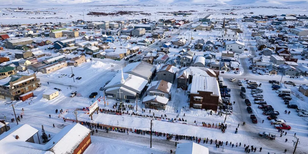 Vermisstes Flugzeug mit zehn Personen in Alaska gefunden - Drei Tote