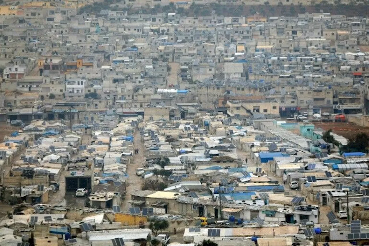 Des Syriens coincés dans des camps après avoir trouvé leurs maisons en ruines