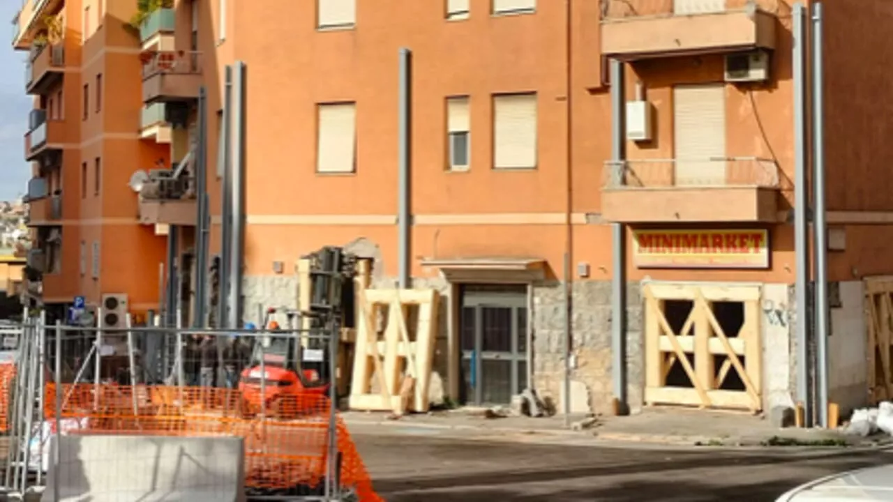 Cento persone ancora senza casa dopo evacuazione a Largo Gregorio XIII