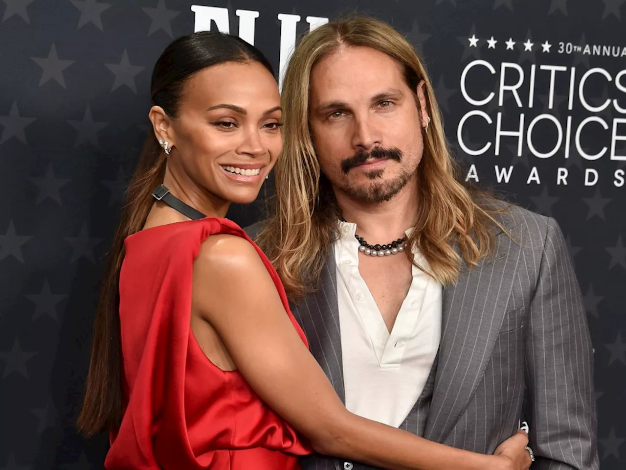 Hollywood Couples Pack on the PDA at the 2025 Critics Choice Awards