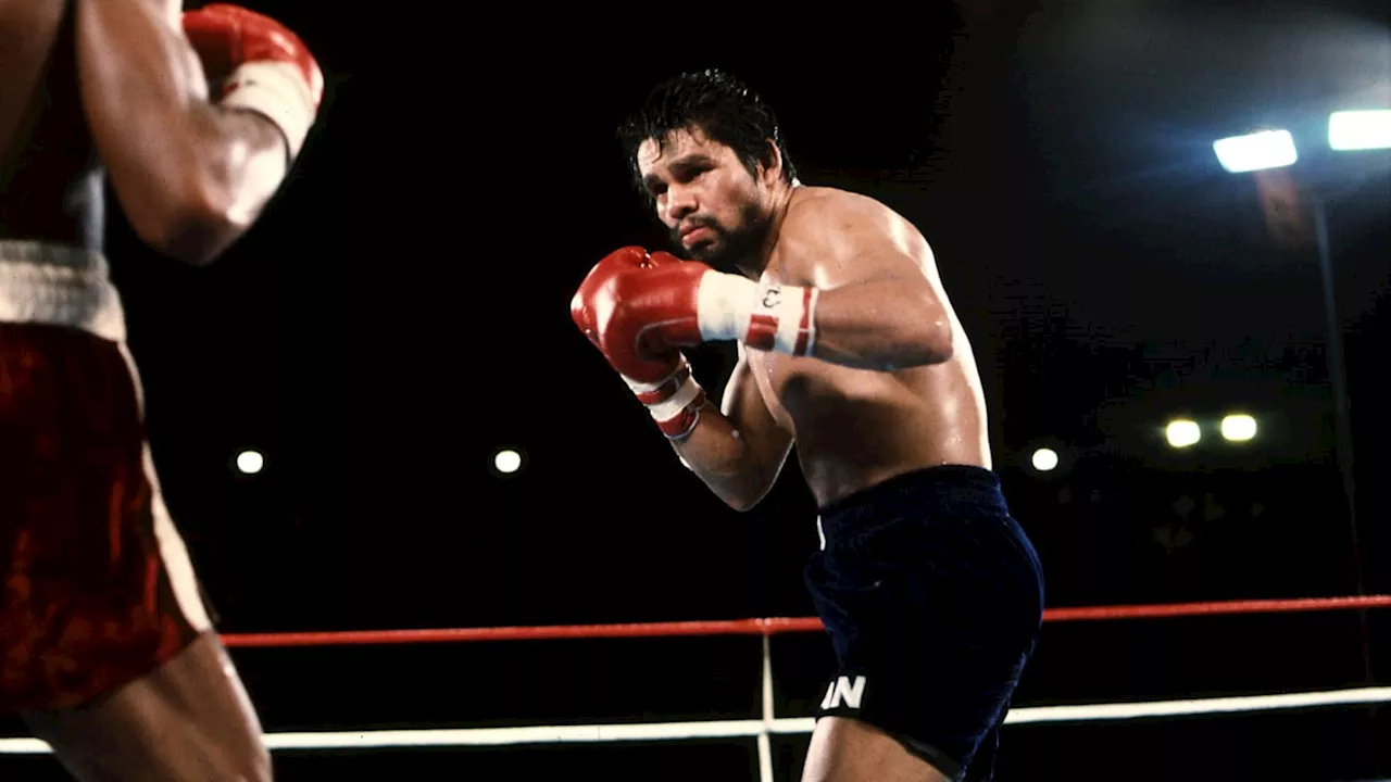 Roberto Duran Meets Sir Alex Ferguson at Old Trafford