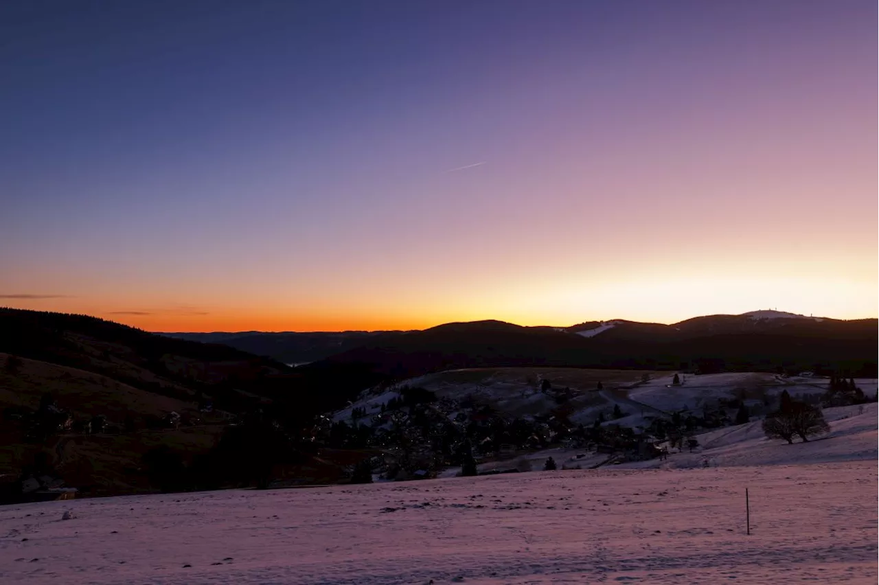 Morning Mood: Study Reveals Happiness Peaks in the AM