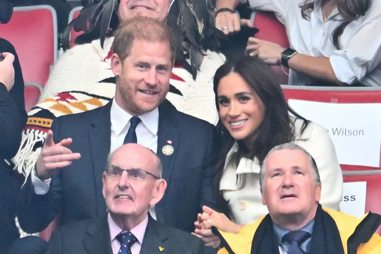 Harry and Meghan Cheer on Invictus Athletes at Opening Ceremony