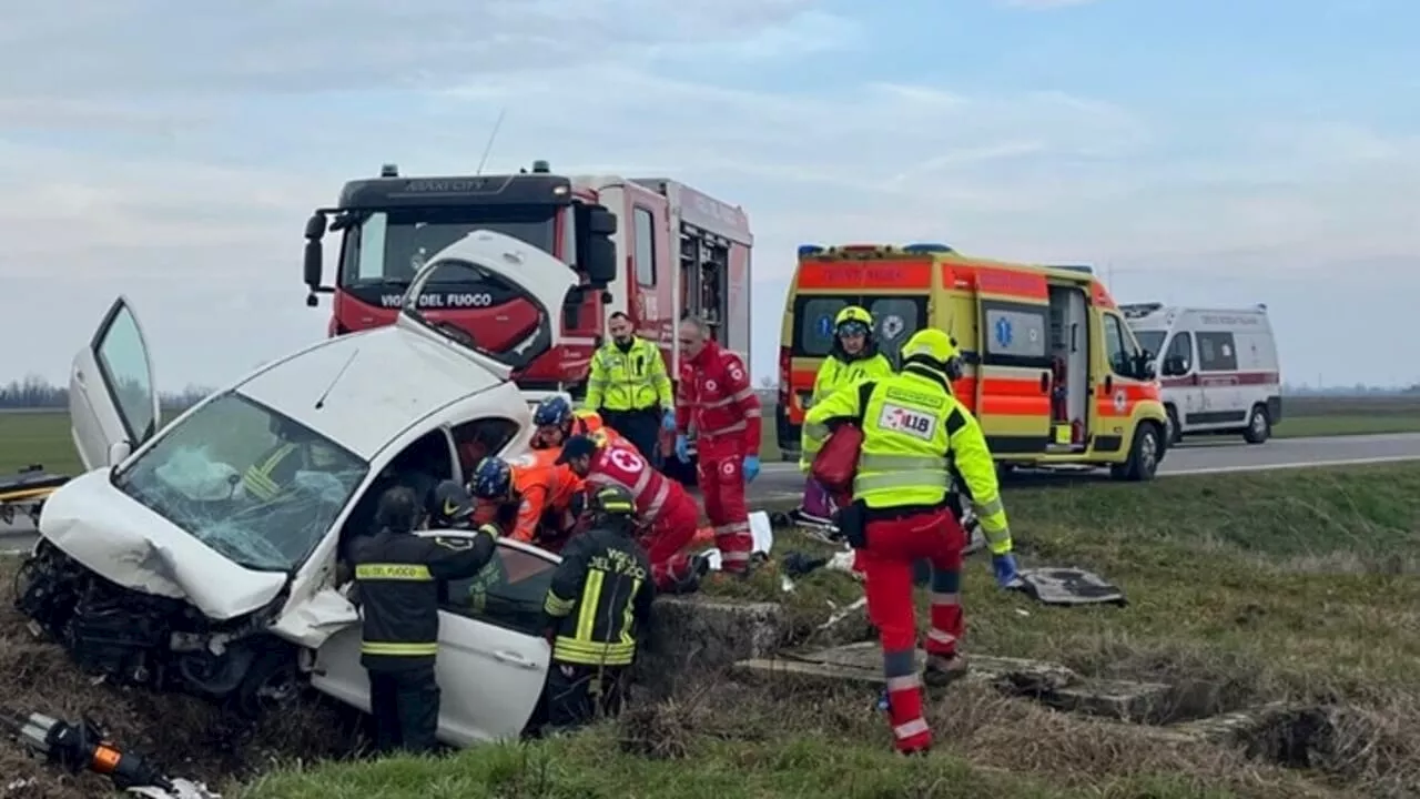 Tragedia sull'Emilia: neonato di 4 mesi muore in incidente stradale