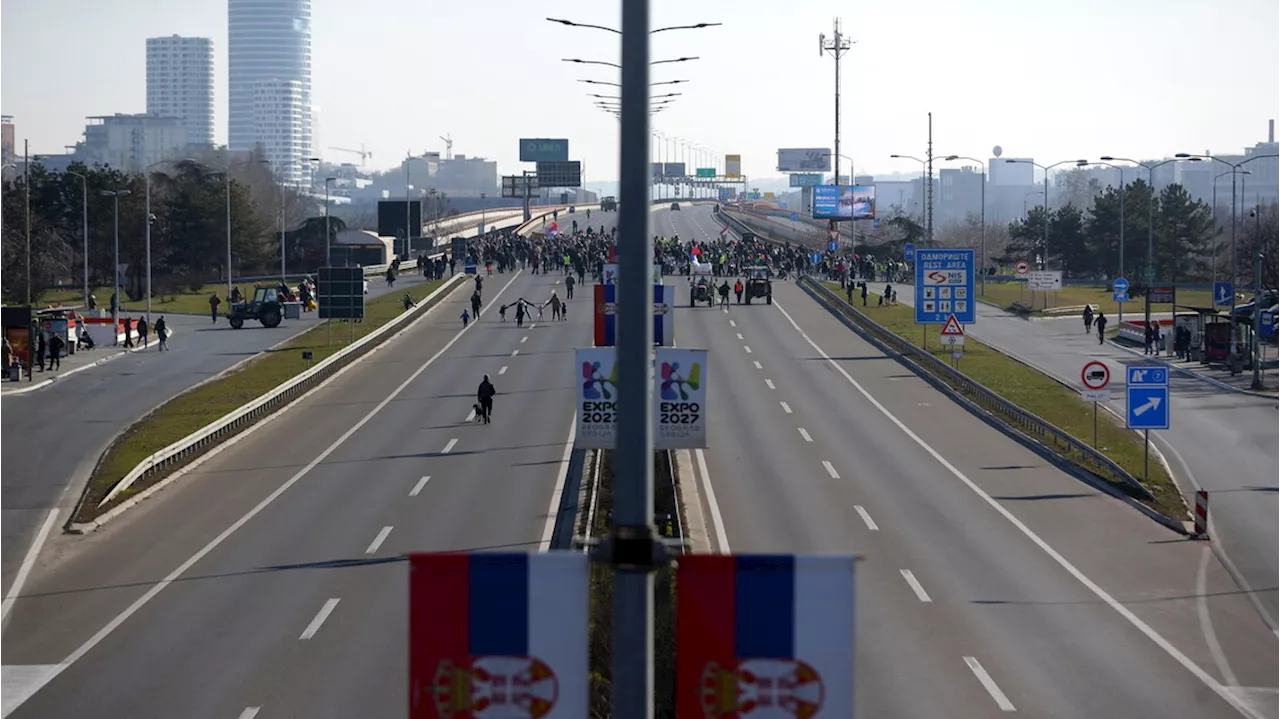 Studenti in Serbia riprendono proteste per il crollo della stazione di Novi Sad