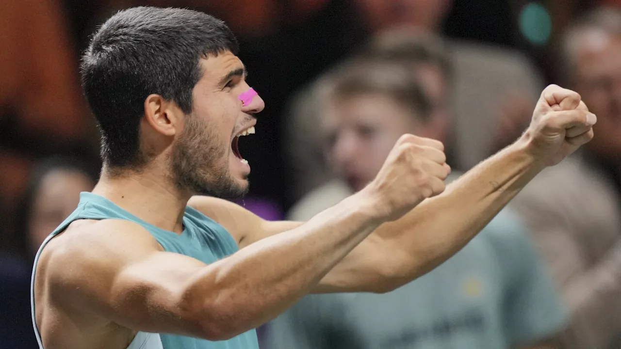 Alcaraz clinches his first indoor title by beating De Minaur in Rotterdam Open final