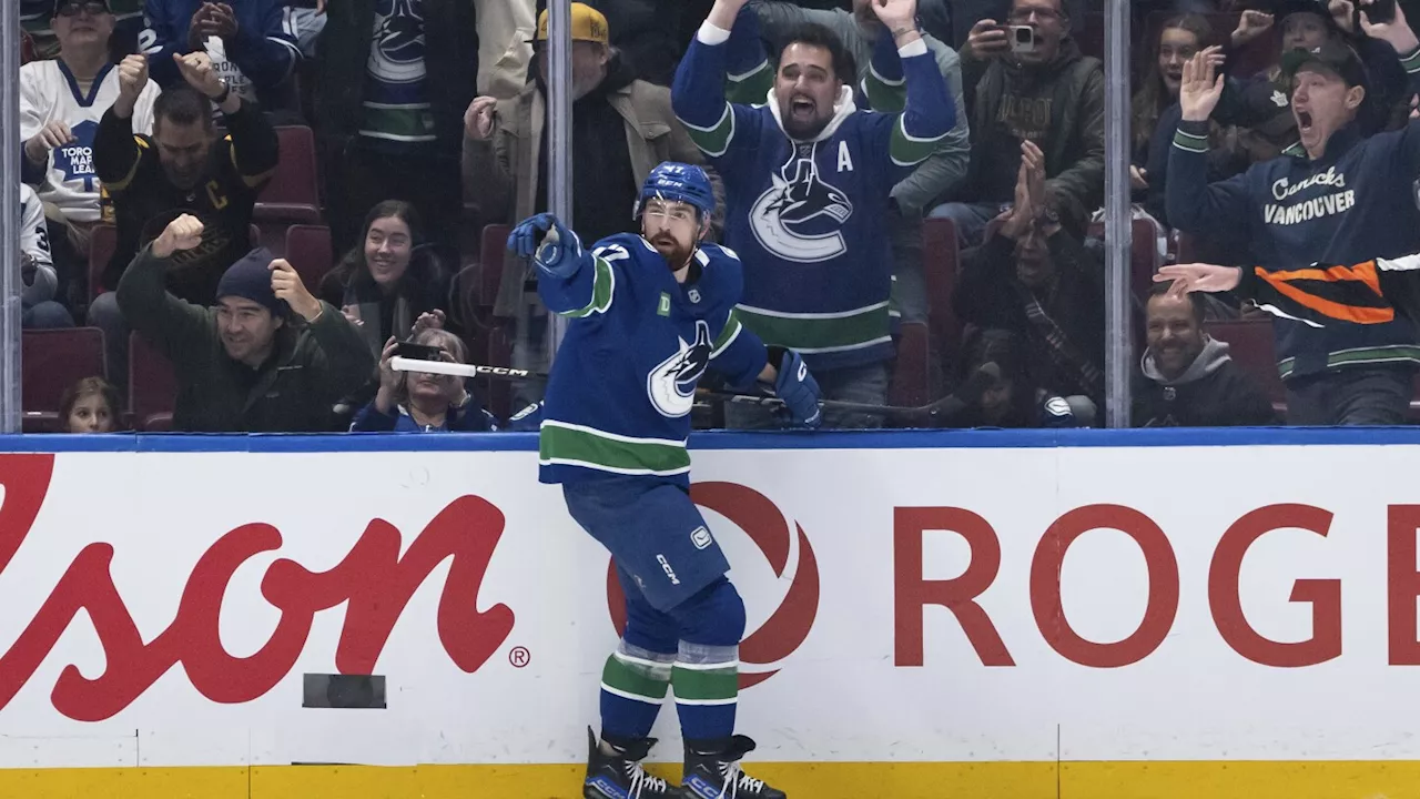 Brock Boeser breaks 3rd-period tie in the Canucks' 2-1 victory over the Maple Leafs