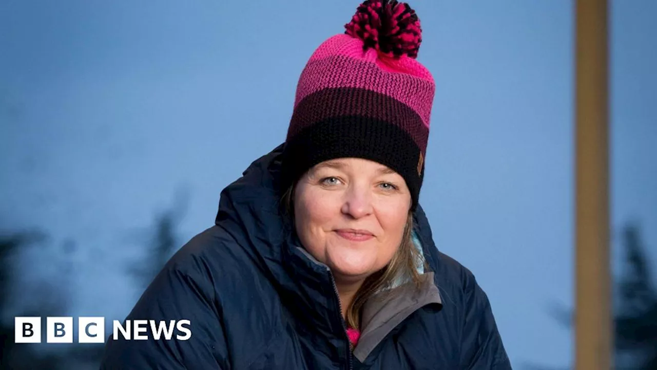 Woman sleeping out for 10 nights across UK beds down in Hull