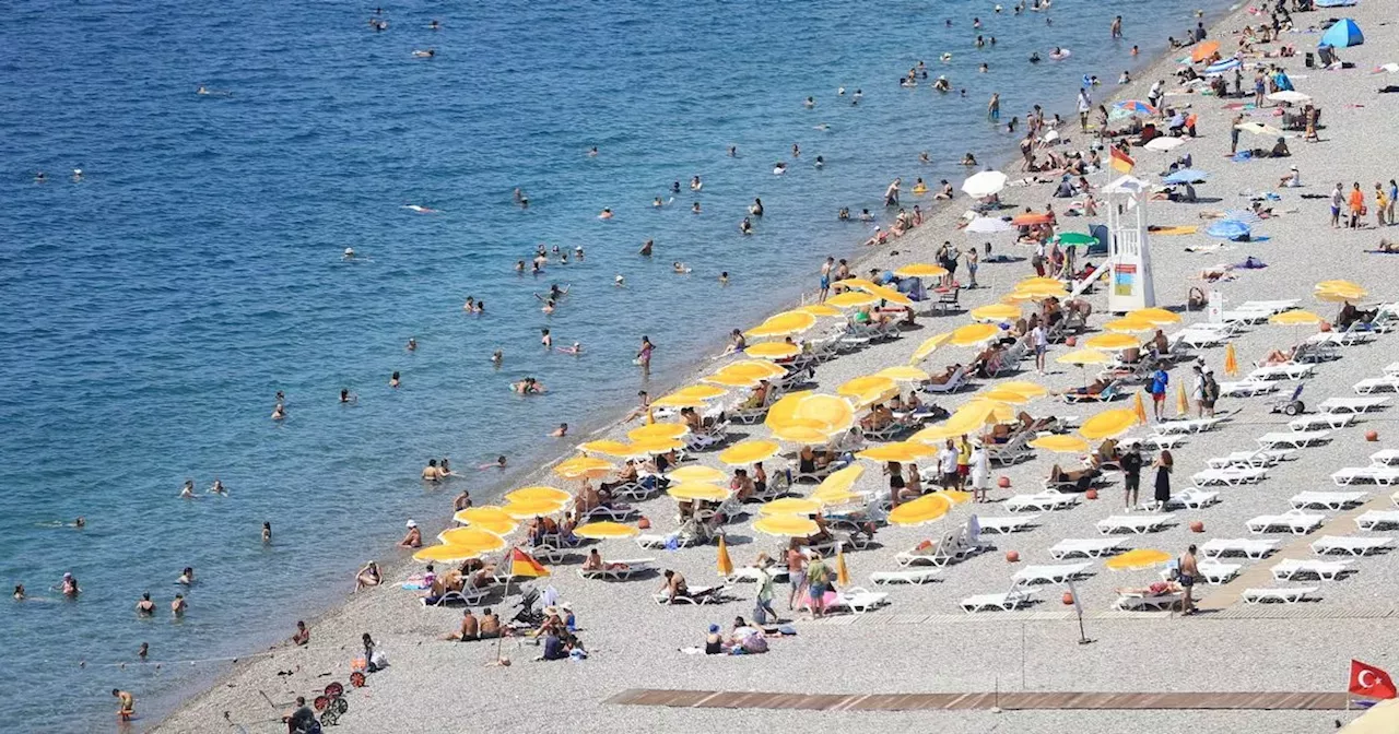 Foreign Office issues travel warning as several people die in holiday hotspot