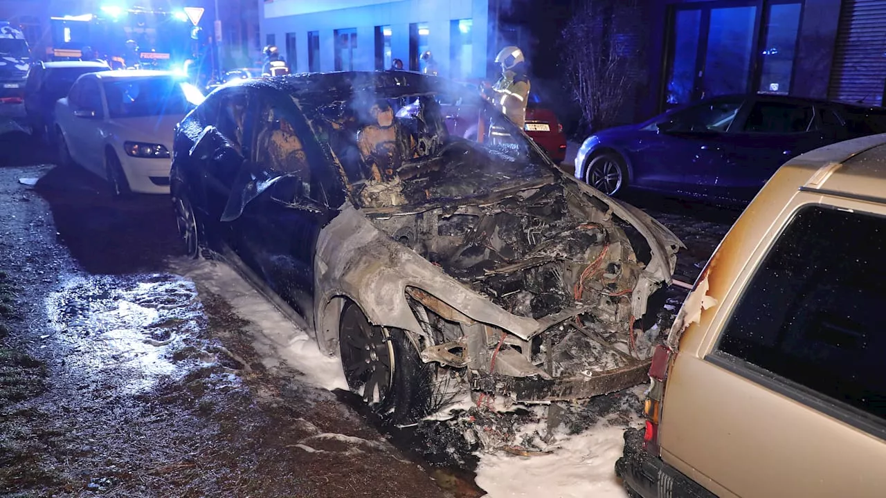 Brandstiftung in Dresden: Wieder brannte Tesla