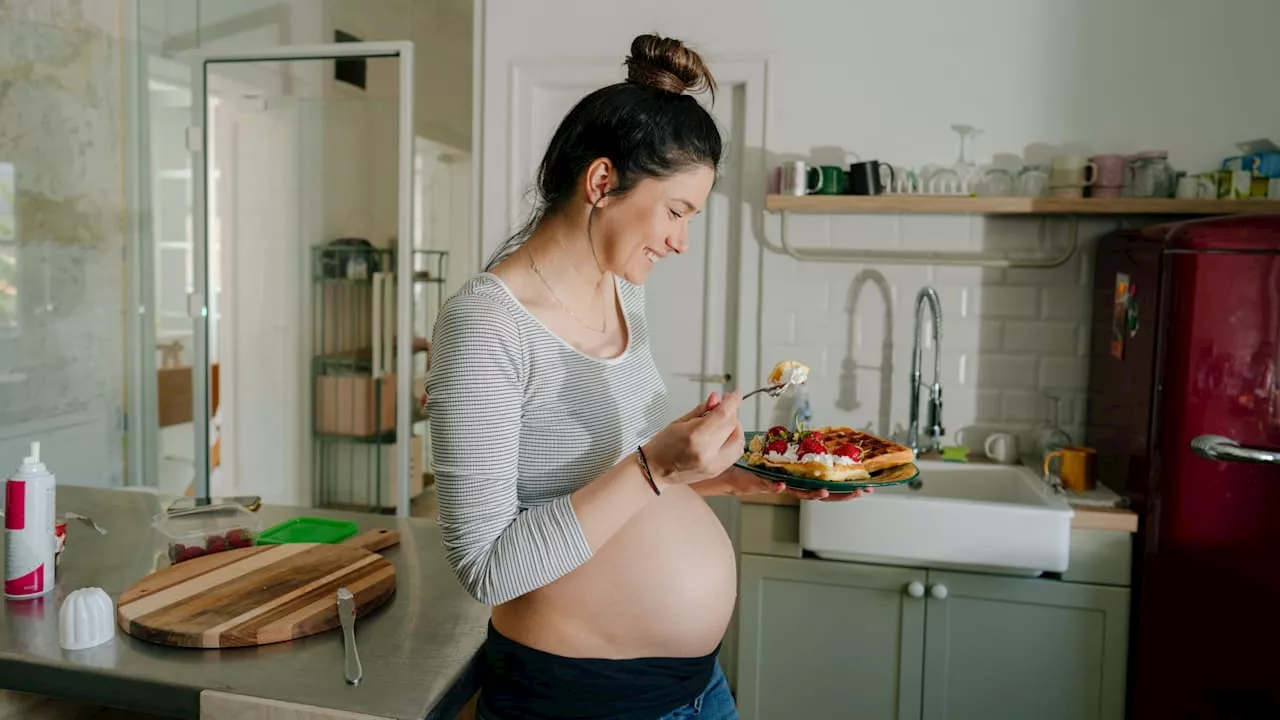 Ernährung in der Schwangerschaft: Was darf man schwanger nicht essen?