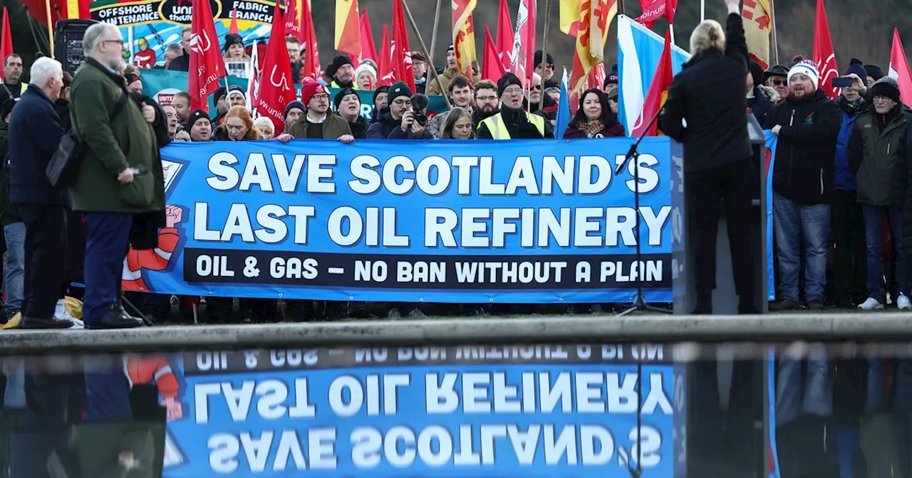 Grangemouth staff 'betrayed' by Labour over support for Man Utd billionaire