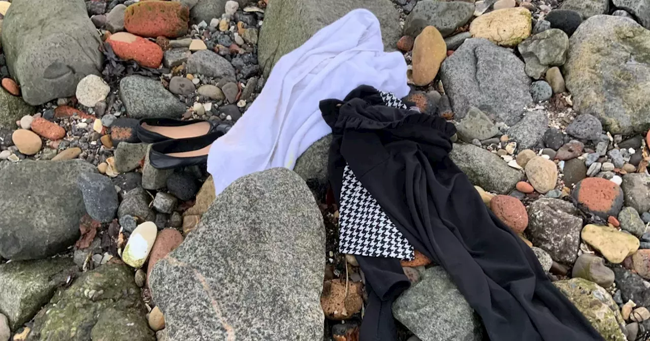 Major search in Edinburgh after pile of clothes found on beach