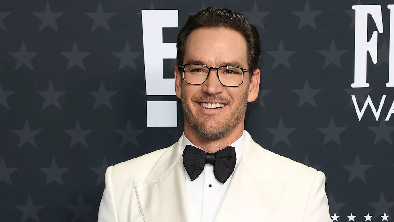 90s Heartthrob Mark-Paul Gosselaar Channels James Bond at Critics Choice Awards