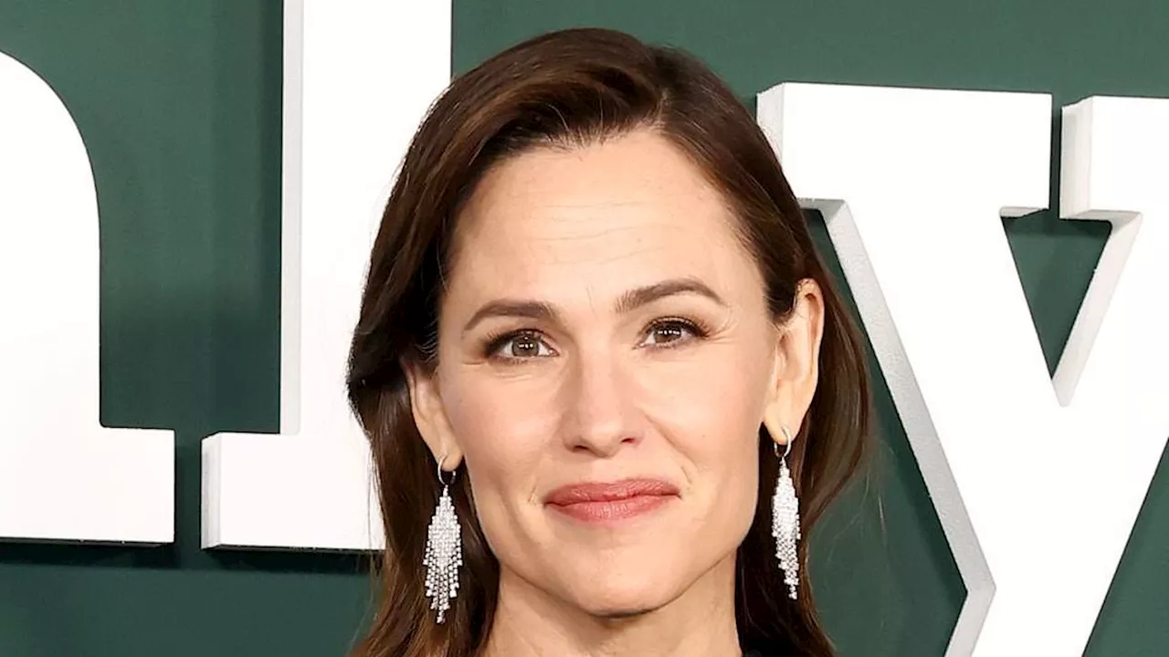 Jennifer Garner Finds Hope Amidst Rubble of Burned Church