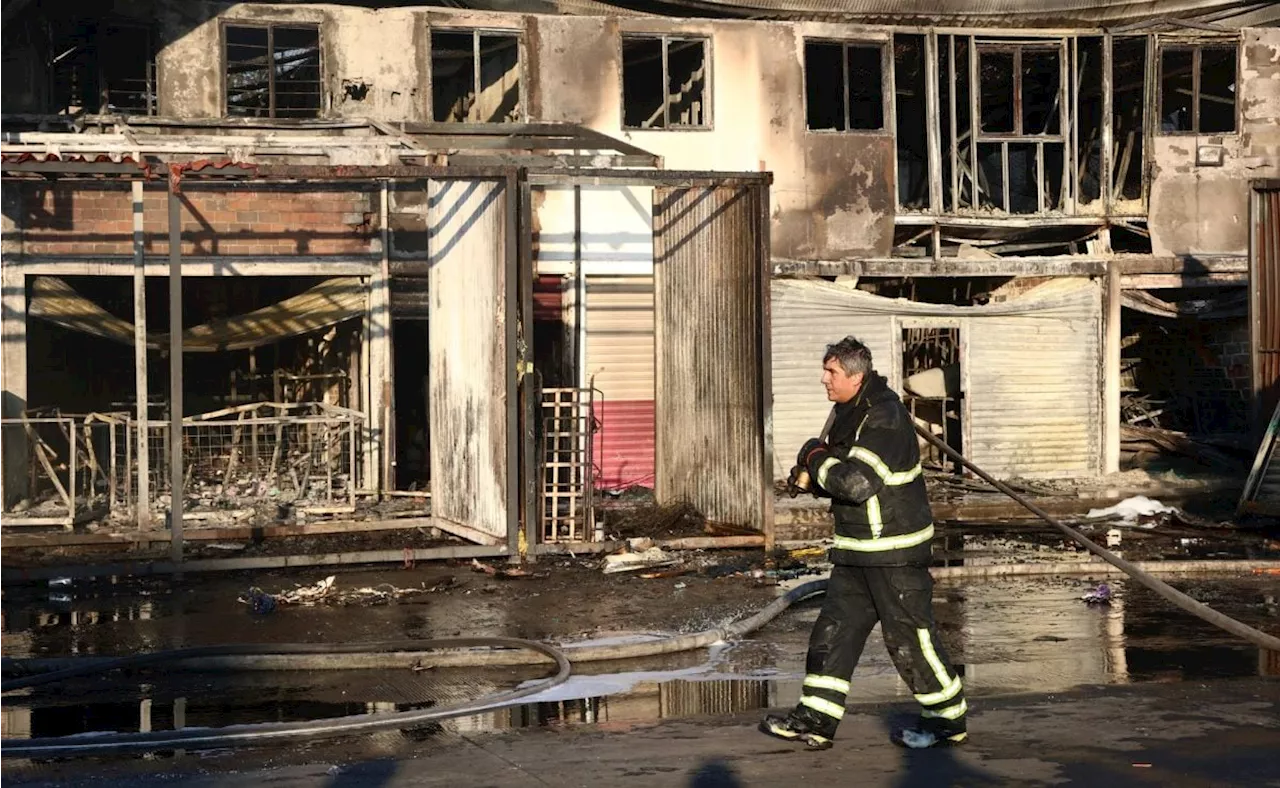 Protección Civil confirma “saldo cero” en incendio de la Central de Abasto; comerciantes denuncian falta de mantenimiento FOTOS