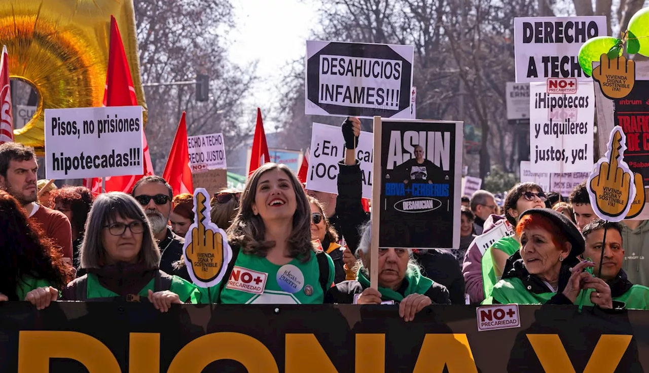 Miles de manifestantes protestam contra la crisis habitacional en Madrid