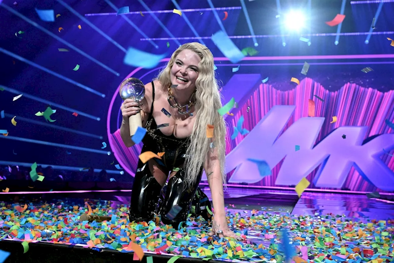 Finnische Sängerin Erika Vikman gewinnt UMK-Finale mit dem Song „Ich komme“