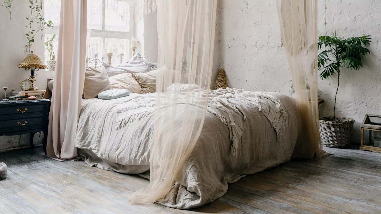 Le Lit à Baldaquin Refait Surface : Tendance Romantique et Chic