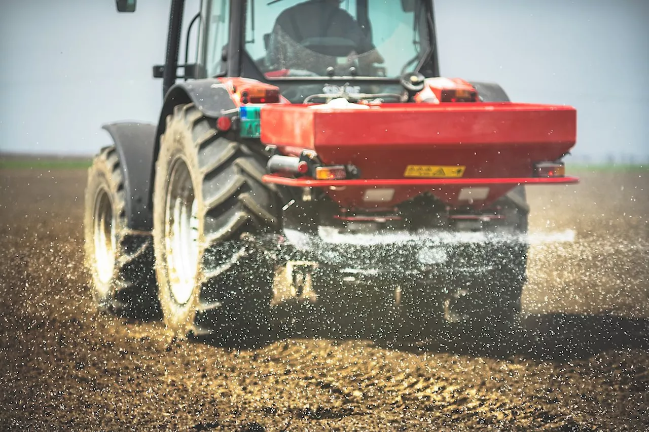 EU plant neue Sanktionen gegen russische Düngemittel: Landwirte in Europa alarmiert