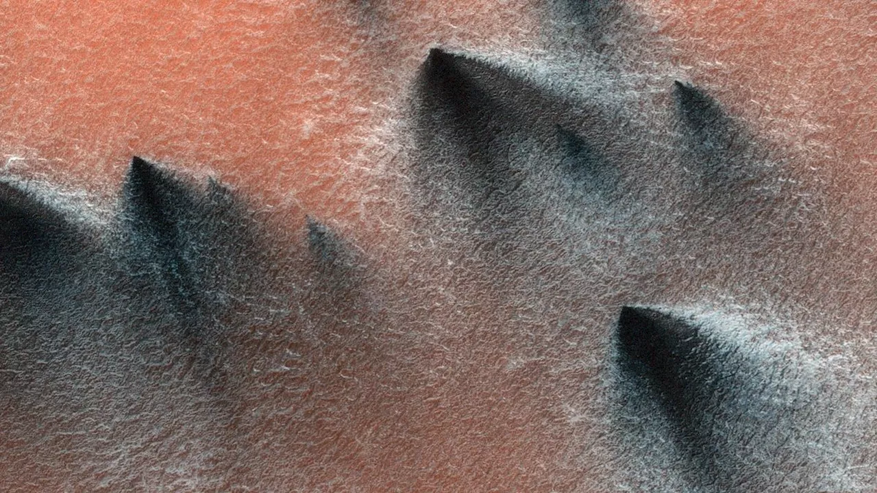 Springtime Geysers Erupt on Mars, Leaving Dusty Streaks