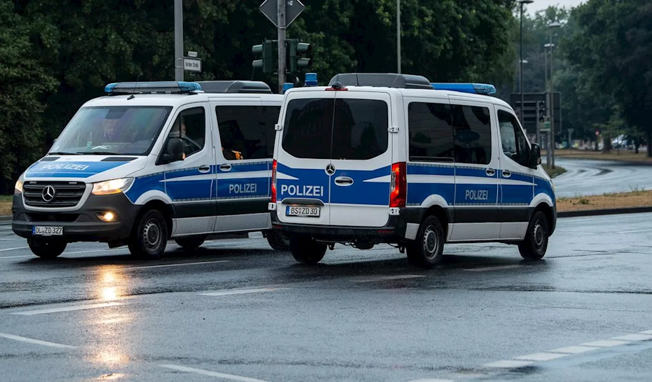 Mann tötet Familienmitglieder mit Hammer, stirbt bei Brand