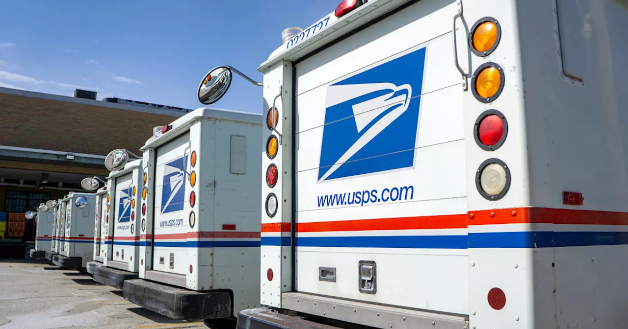 Postal Service Supervisor Pleads Guilty to Stealing $300,000 in Mail