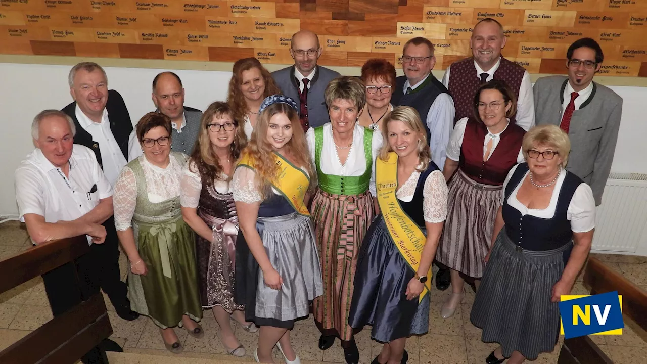 Tolle Unterhaltung, tolle Preise und volles Haus beim Wald4tler-Ball