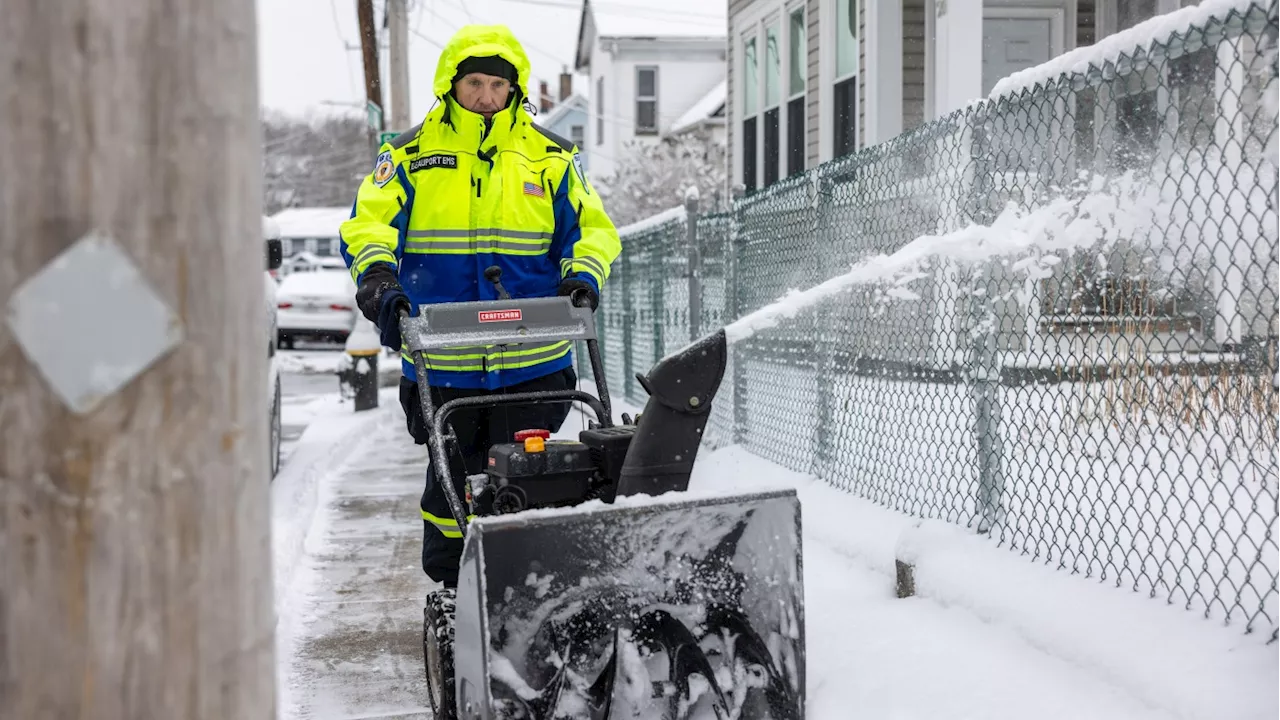 Winter Storm Blankets Northern US Ahead of Super Bowl