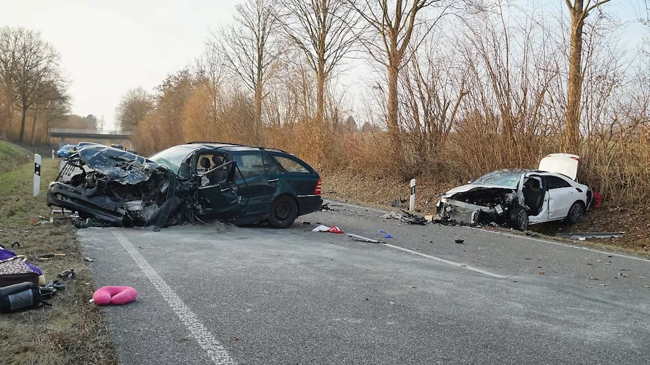 Baden-Württemberg: Fünf Verletzte nach Unfall - Hubschrauber im Einsatz