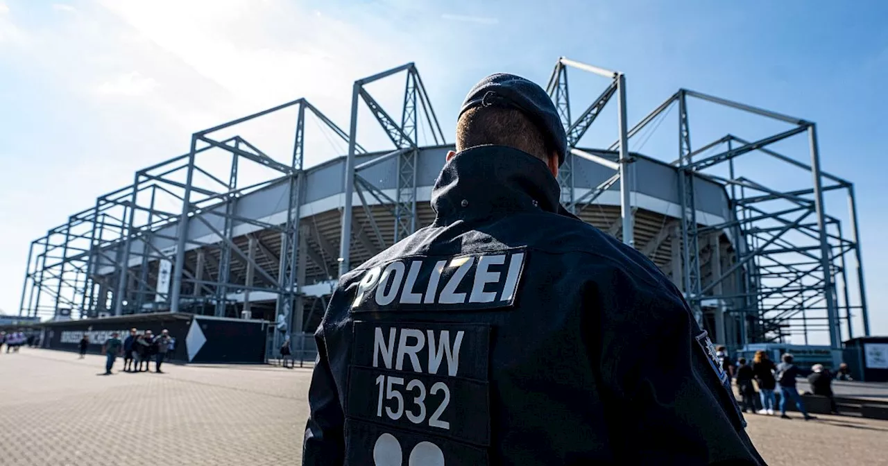 Schlägerei zwischen Fans von Mönchengladbach und Frankfurt