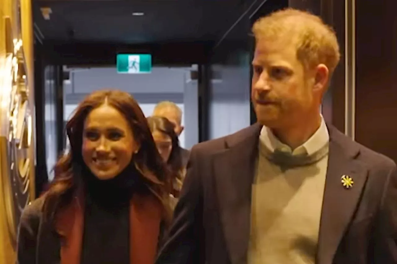 Meghan Markle and Prince Harry Surprise Vancouver Canucks Crowd at Hockey Game