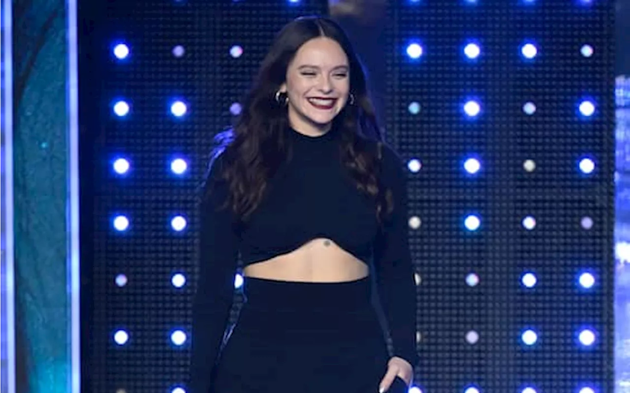 Francesca Michielin a Sanremo con il tutore: 'Sono caduta anche stavolta'