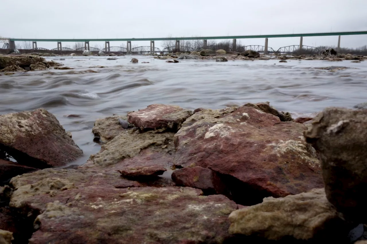 Lake Superior and Lake Michigan-Huron Water Levels Remain Below Average