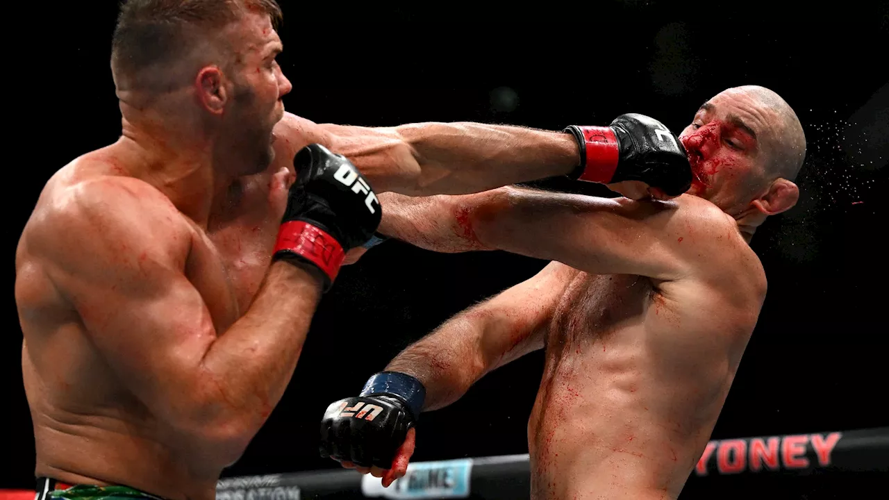 Du Plessis Breaks Strickland's Nose in Dominant UFC 312 Win