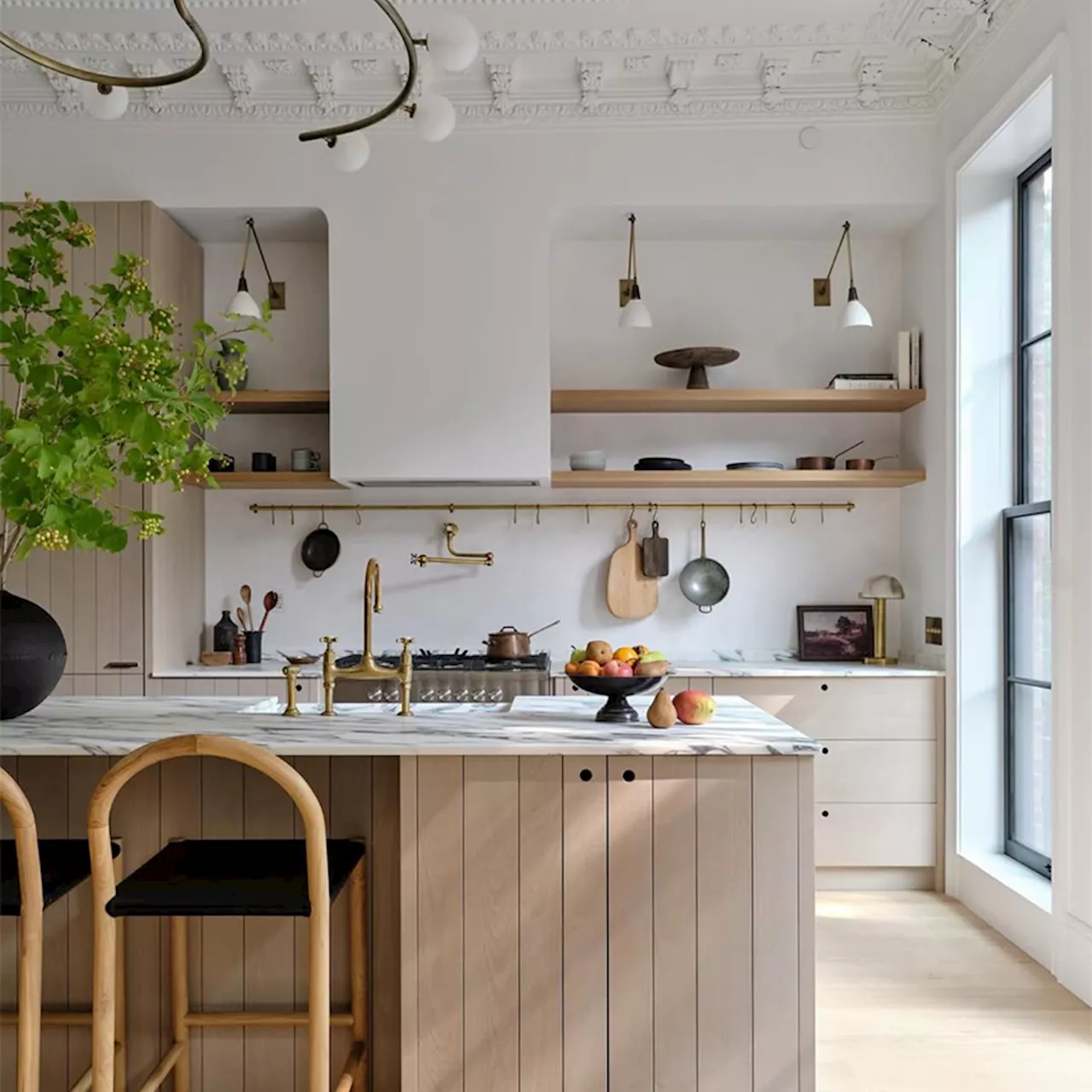 10 Trending Kitchens To Inspire Your Next Remodel