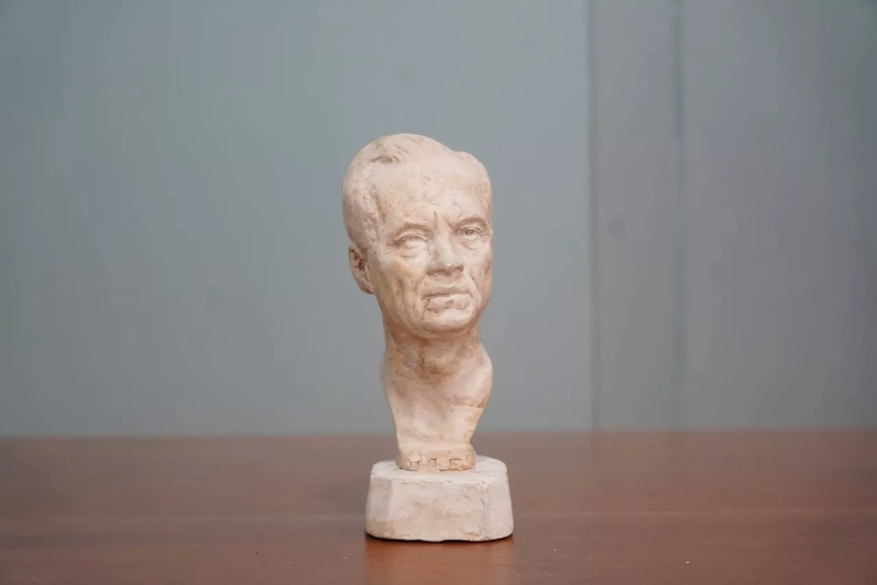 QC acquires Quezon bust made by national artist