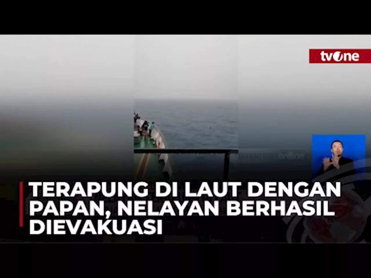 Nelayan Pulau Banda Selamat Usai Kapalnya Tenggelam