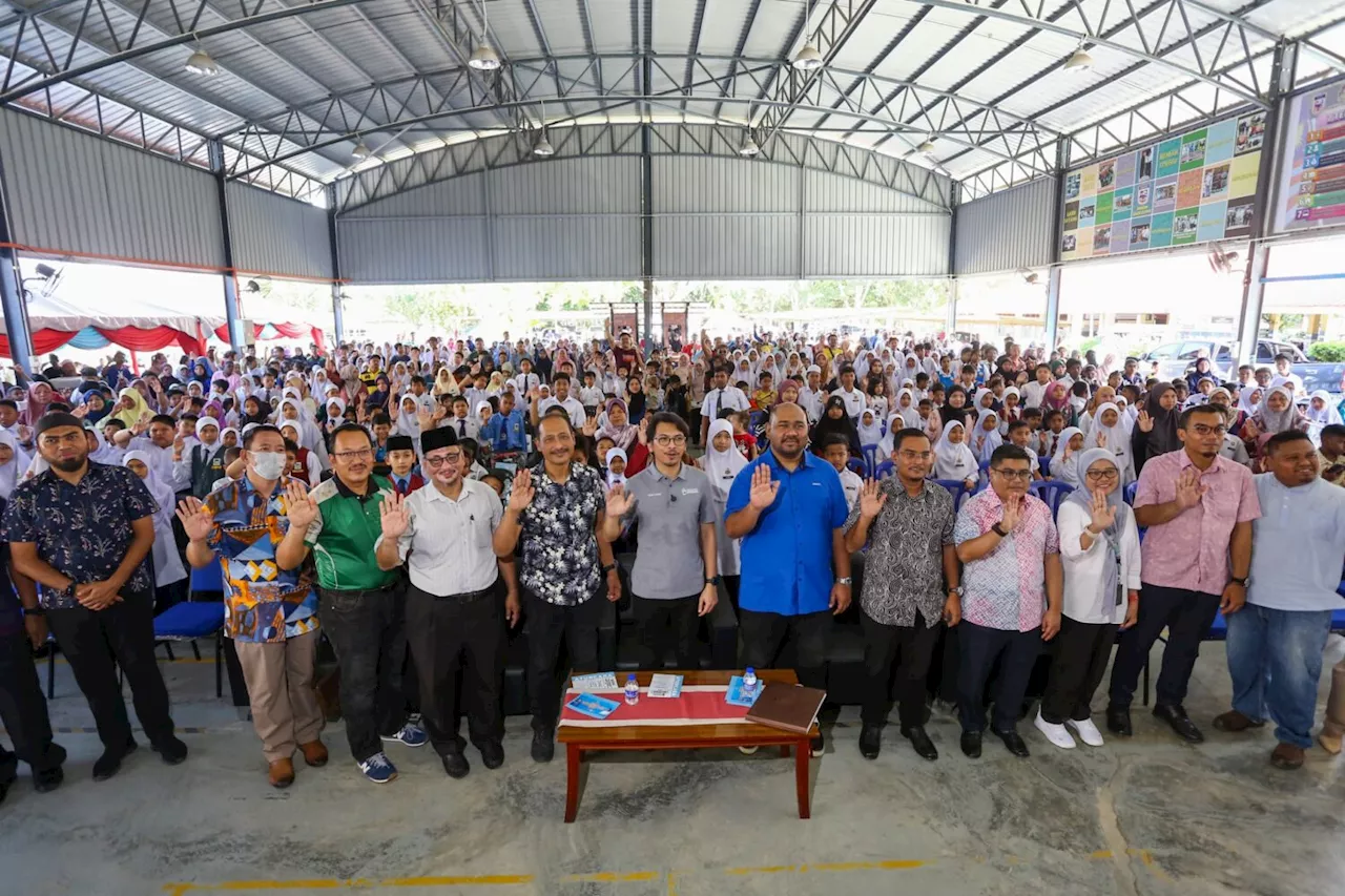 Nazri tidak gagal, laksanakan tugas dengan baik