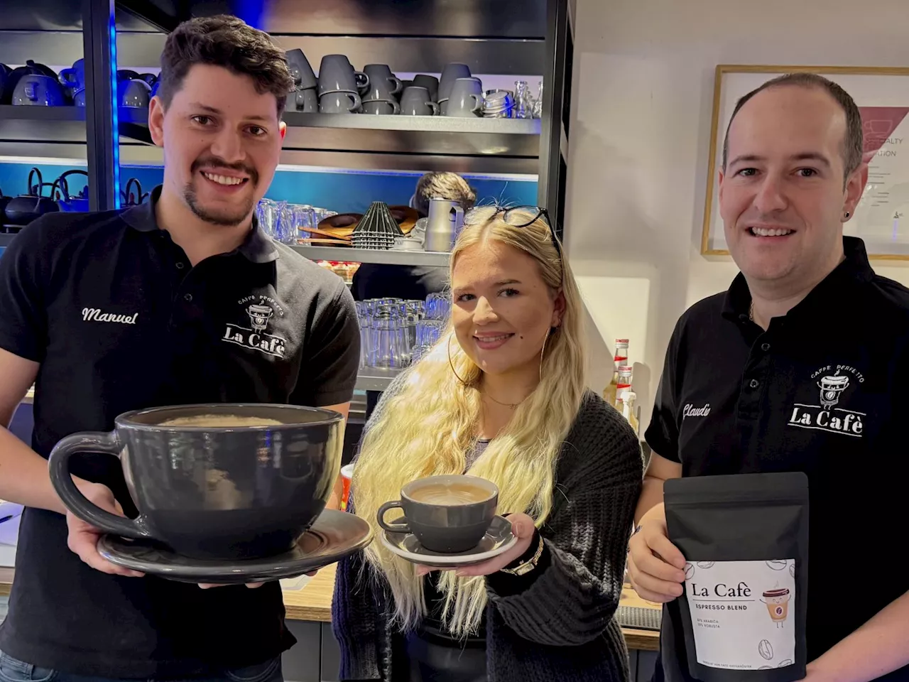 Im La Cafè Bregenz geht's jetzt richtig groß - und zwar mit einem Vier-Liter-Cappuccino!