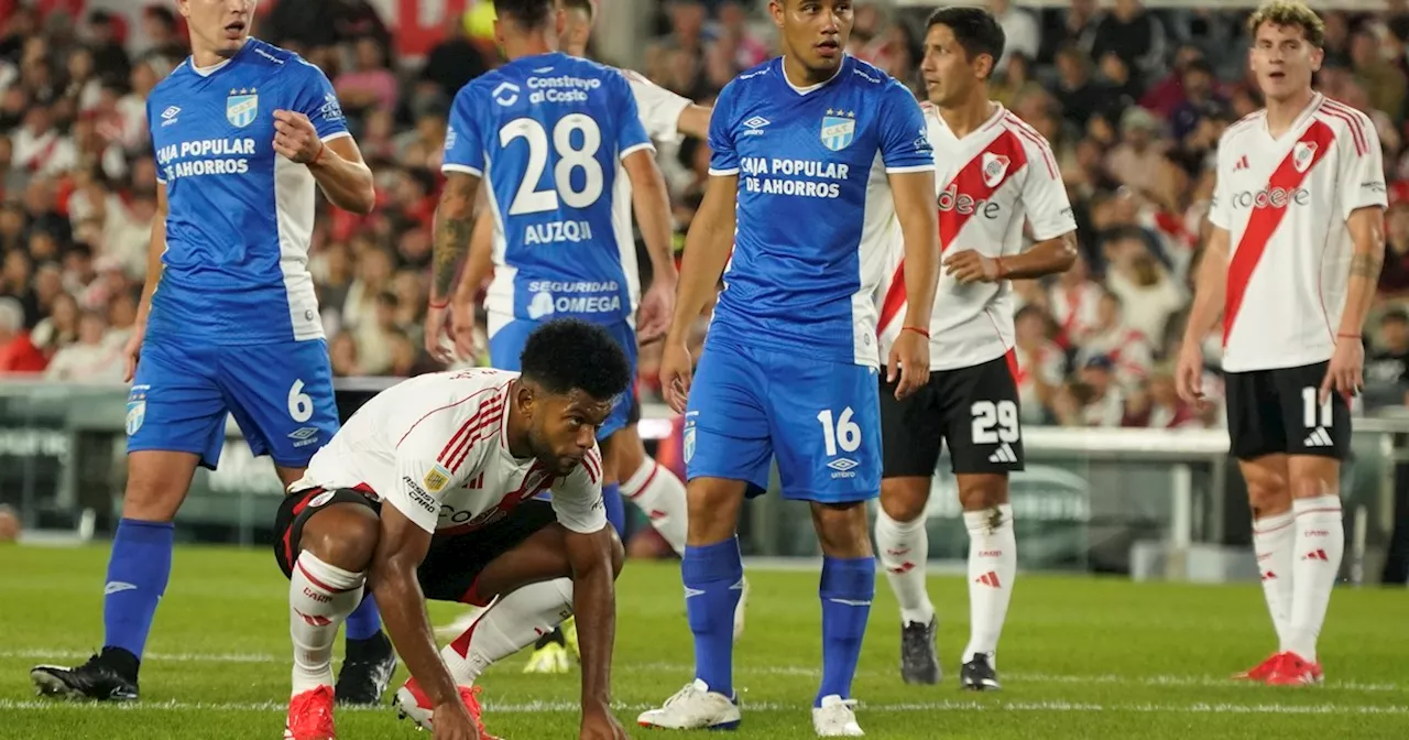 Video: el 1x1 de las chances que se perdió River, ¿errores propios o aciertos ajenos?
