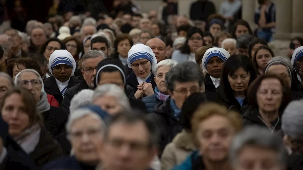 El papa no se encuentra en 'peligro inminente': consolida su mejoría tras 25 días hospitalizado