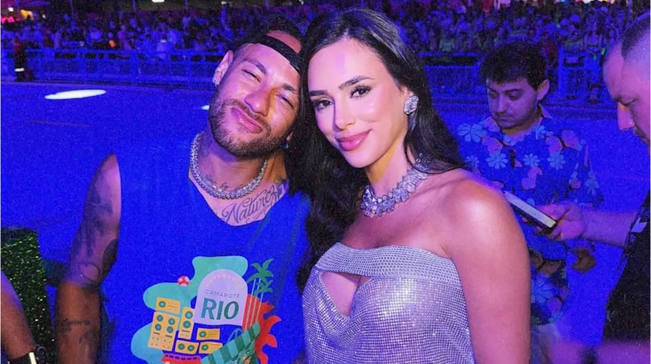 Neymar fue al Carnaval de Río y tuvo que pedir disculpas por no jugar en la eliminación de Santos